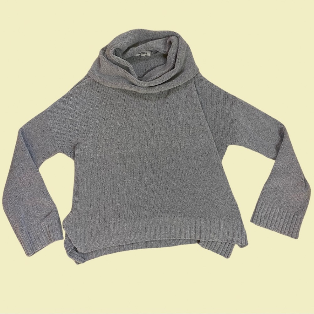 BB Dakota sweater